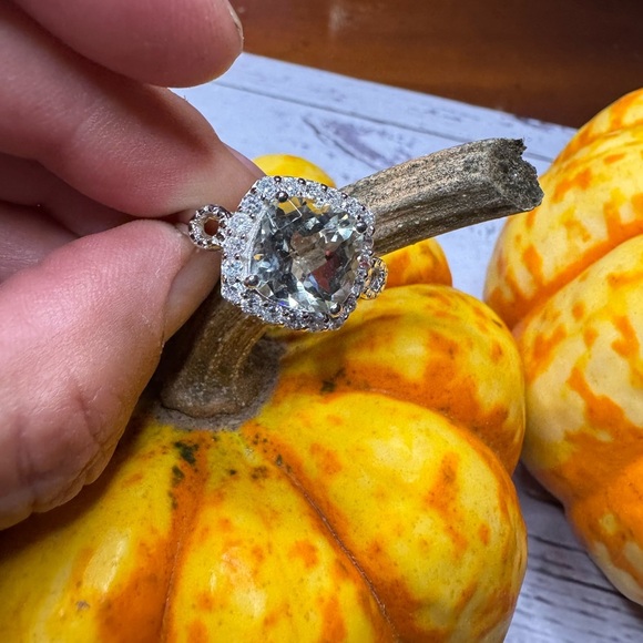 Simulated Prasiolite Ring in Sterling Silver (Size 10.0) 6.00 ctw - Picture 11 of 11